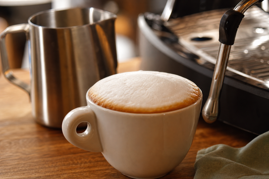 How to Make Cappuccino at Home (Foam Structure Guide)